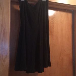 Stylish Black Skirt by Banana Republic - Size 10
